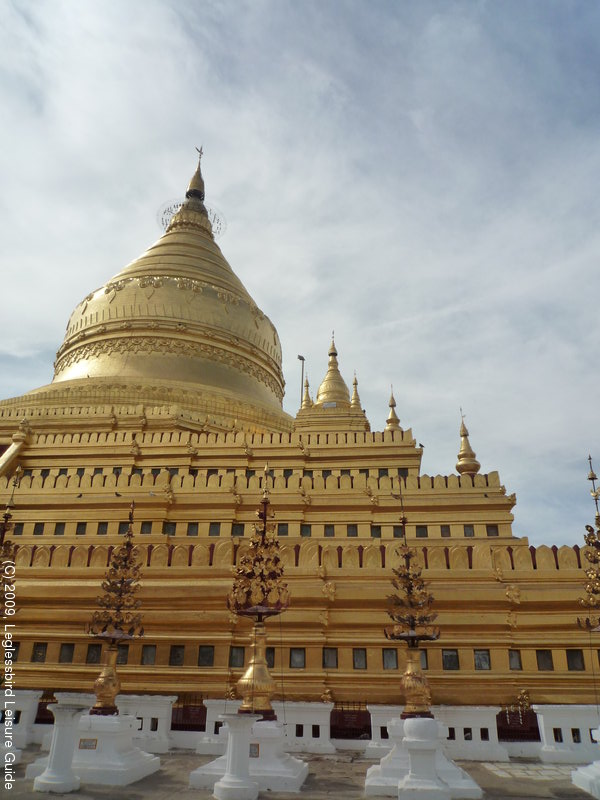 Shwezigon Paya08